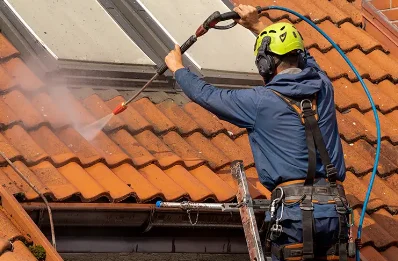 Démoussage et hydrofuge de toiture à Étoutteville